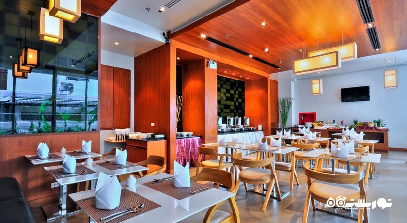 نمای کلی از رستوران بیسترول