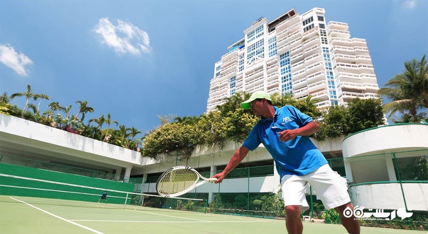 زمین تنیس اختصاصی هتل