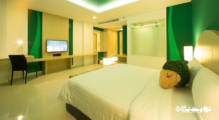 نمای تخت بزرگ اتاق دلوکس