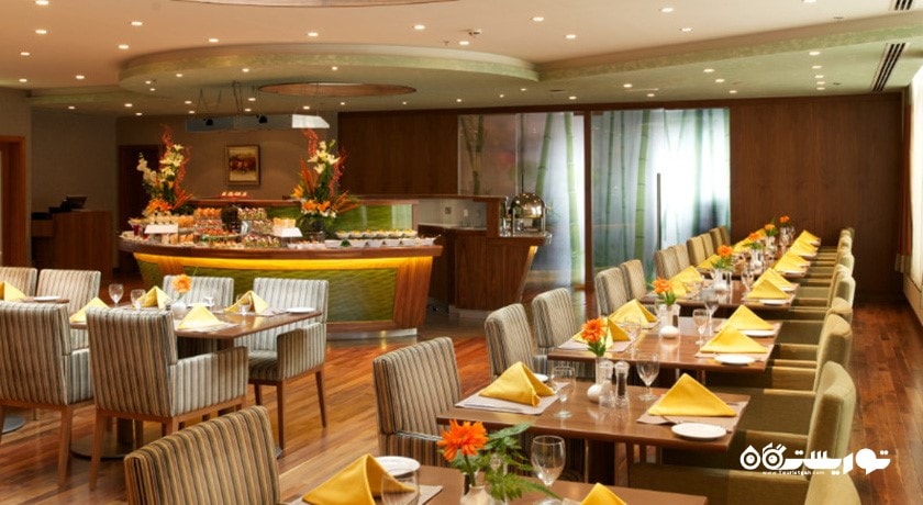 نمای رستوران سیزنز آل دی داینینگ