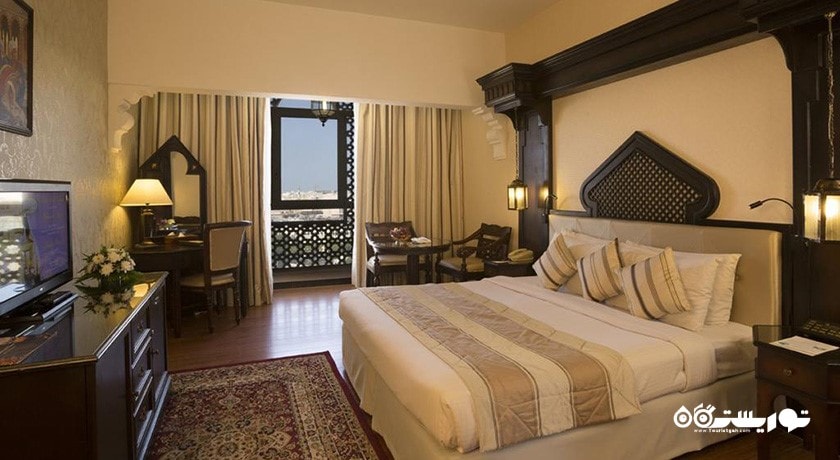 نمای تخت بزرگ اتاق کلاسیک
