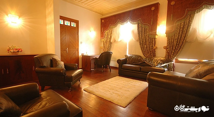 محوطه نشیمن سوئیت آتمن