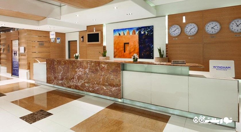 میز پذیرش هتل رامادا پلازا جمیرا بیچ