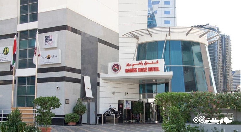 نمای ورودی هتل رامی رز