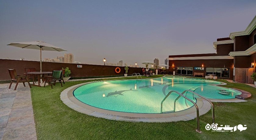 استخر روباز هتل رویال اسکات
