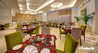 نمای رستوران بین المللی کریستال