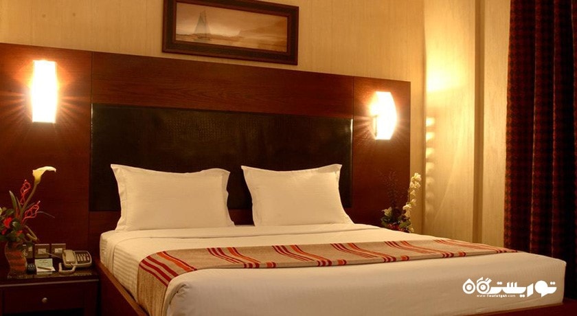 نمای تخت بزرگ اتاق اگزکیوتیو