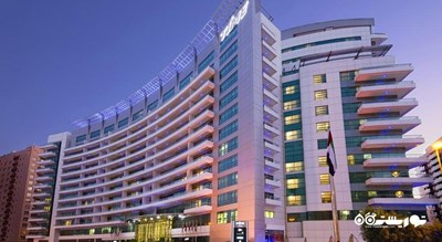 نمای شب هتل تایم اوک دبی
