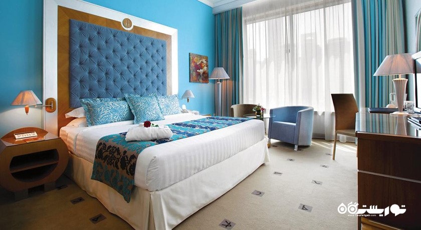 نمای تخت بزرگ اتاق دلوکس