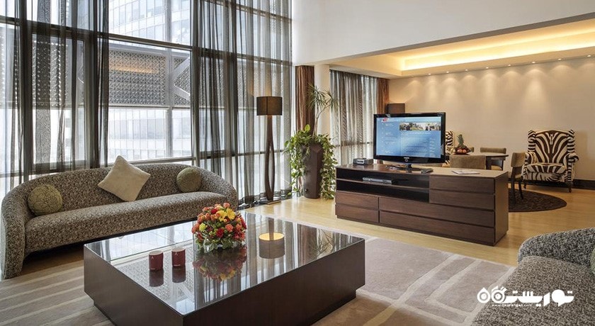 محوطه نشیمن سوئیت سه خوابه