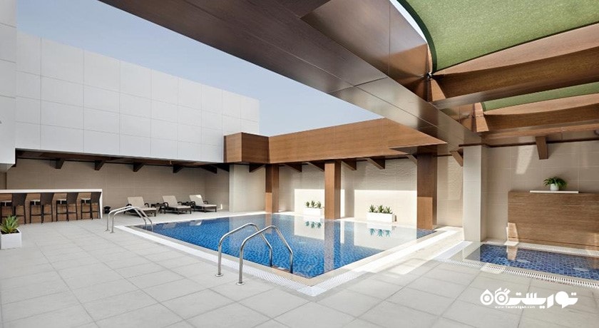 استخر روباز هتل حیات پلس بنی یاس اسکوئر
