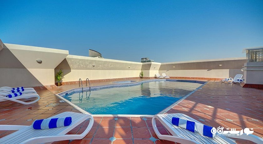 استخر روباز هتل آپارتمان المنار