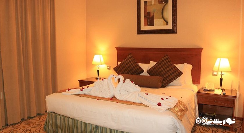 نمای تخت بزرگ سوئیت اگزکیوتیو