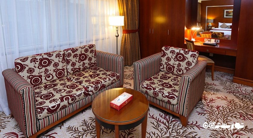 محوطه نشیمن سوئیت فمیلی