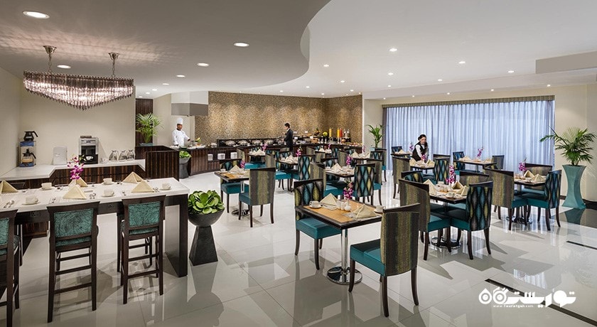 رستوران هتل آپارتمان ساووی کرست اکسکلوسیو