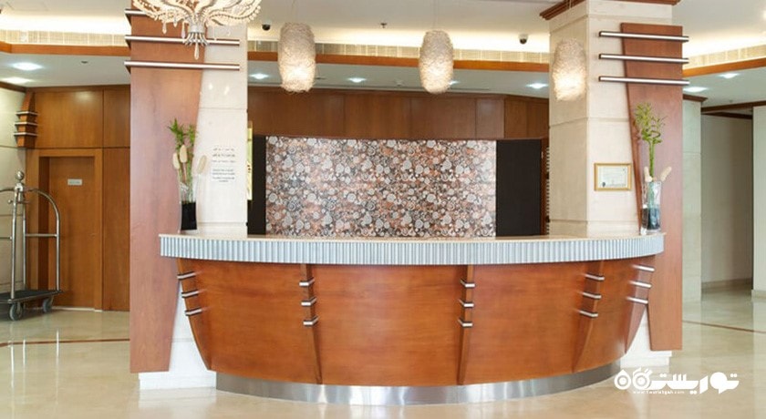 میز پذیرش هتل آپارتمان چلسی گاردنز
