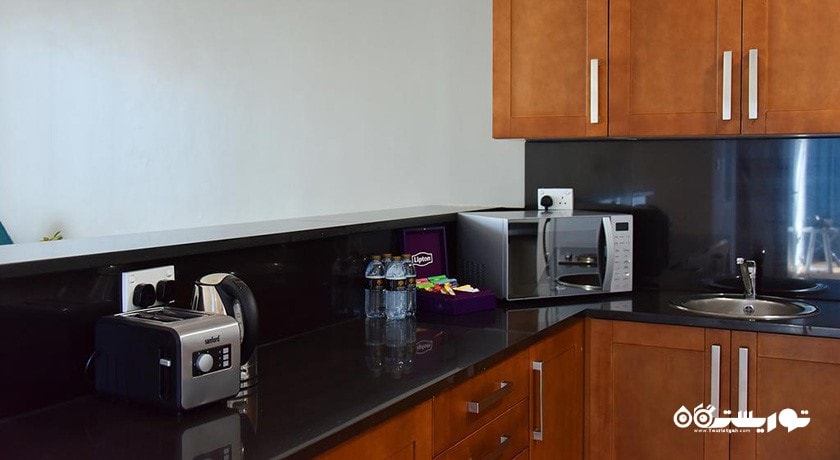 نمای آشپزخانه آپارتمان استودیو