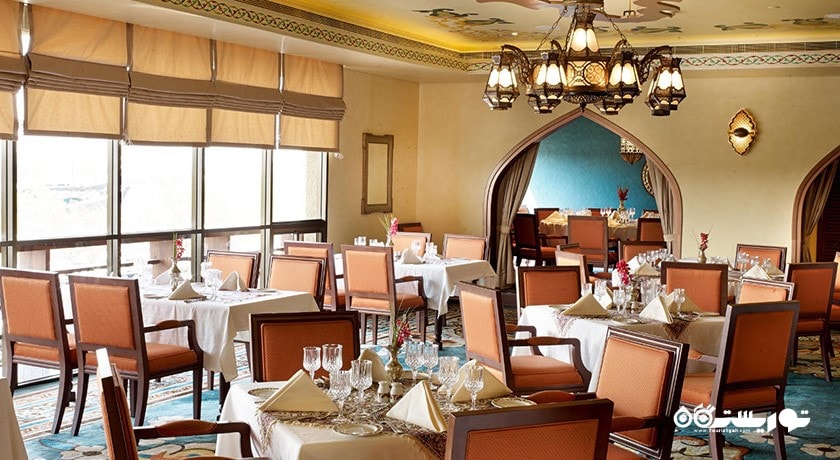 نمای رستوران ایرانی شبستان