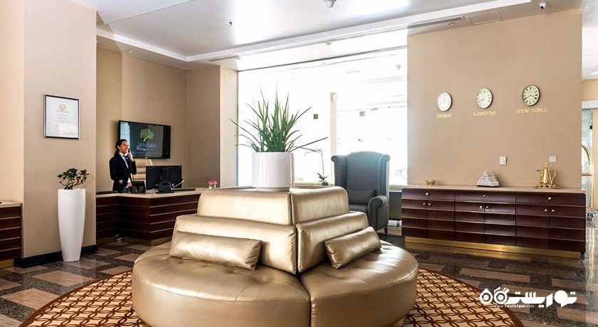 میز پذیرش هتل جاناه مارینا بی سوییتز