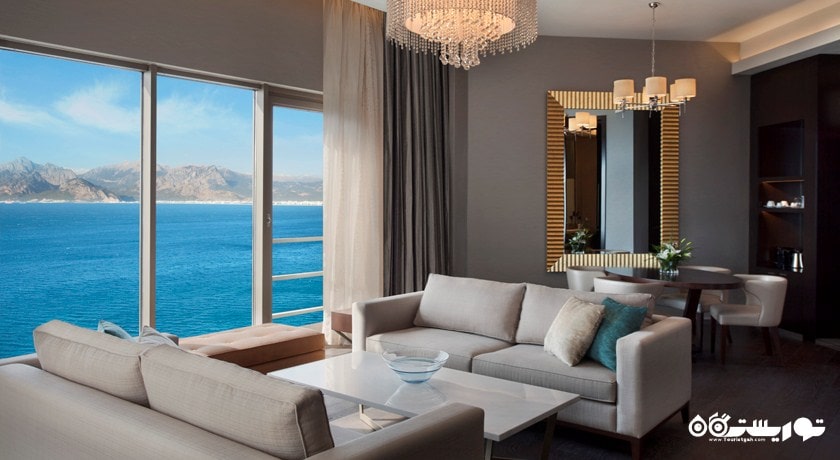 محوطه نشیمن سوئیت اینفینیتی