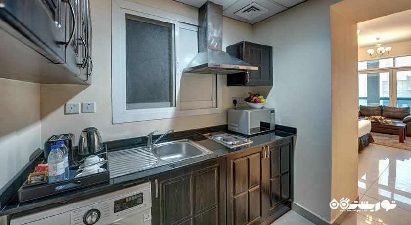 نمای آشپزخانه آپارتمان استودیو