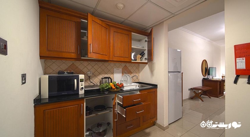 نمای آشپزخانه آپارتمان استودیو