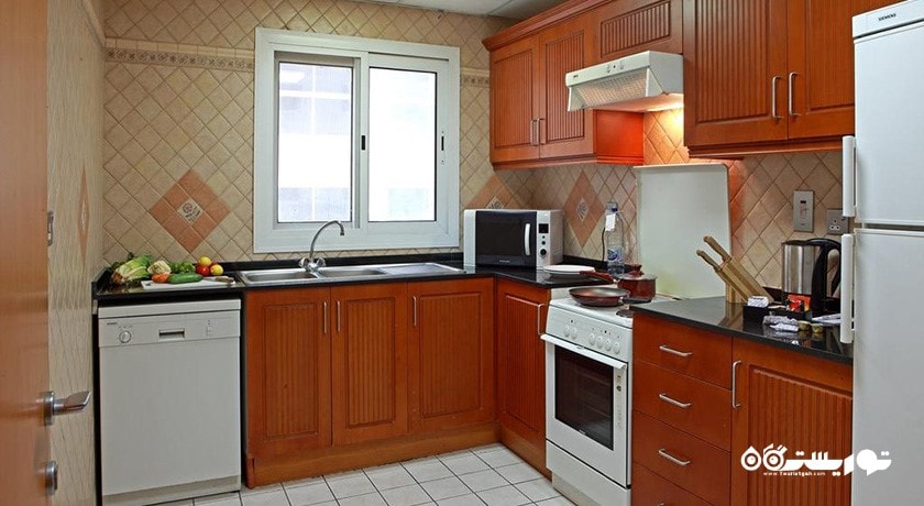 نمای آشپزخانه آپارتمان دو خوابه