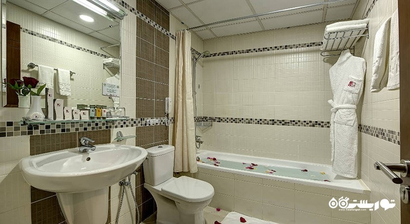حمام و سرویس بهداشتی اتاق ها