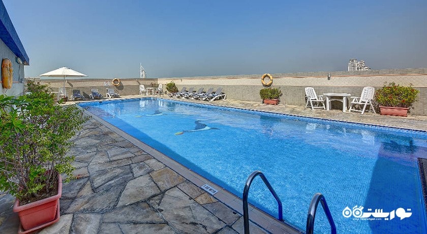 استخر روباز هتل آپارتمان رز گاردن برشا