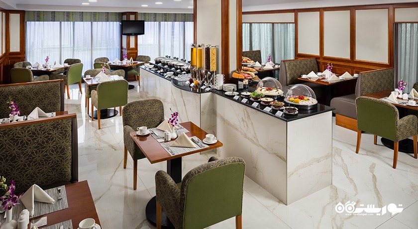 نمای رستوران هتل آپارتمان ساوی پارک