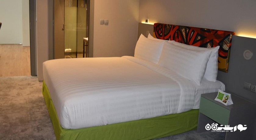 نمای تخت بزرگ سوئیت هتل