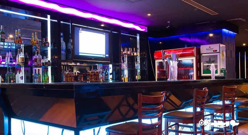 نمای بار هتل یورک اینتر نشنال