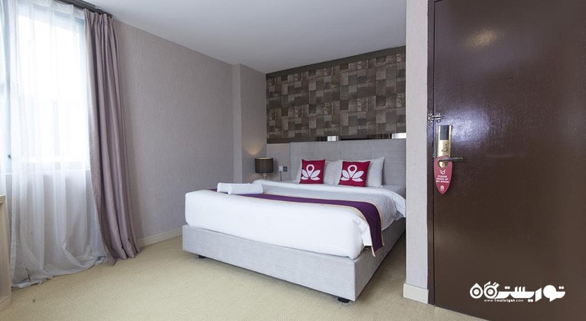 نمای تخت بزرگ اتاق سوپریور