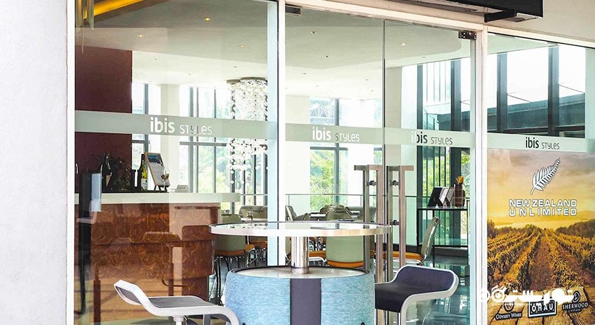 نمای بار هتل آیبیس استایل کی ال چراز