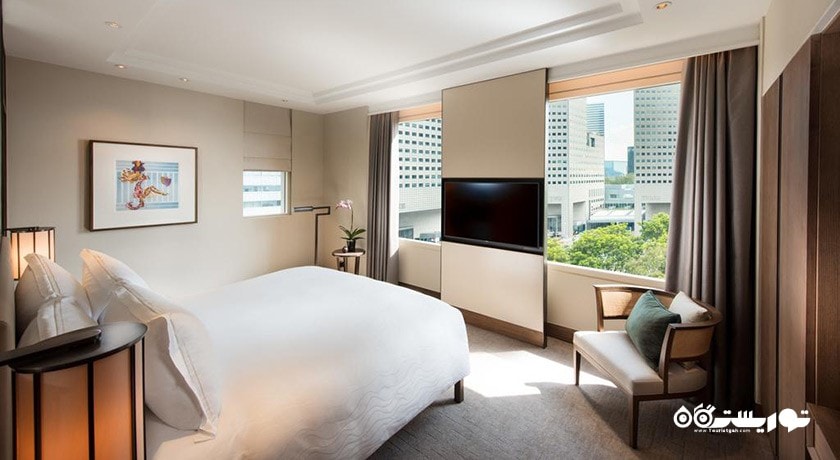 نمای تخت بزرگ سوئیت هتل