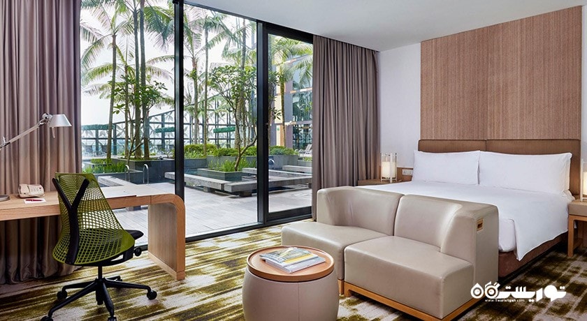 نمای تخت بزرگ اتاق کلاب