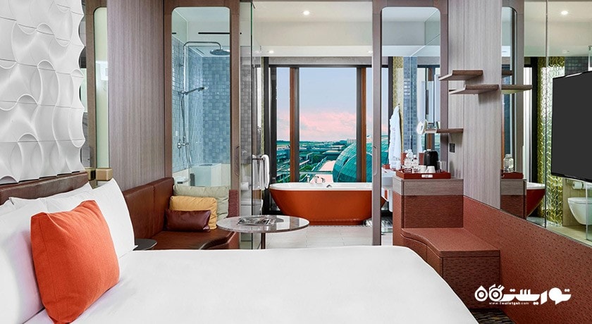 نمای تخت بزرگ اتاق بیزینس