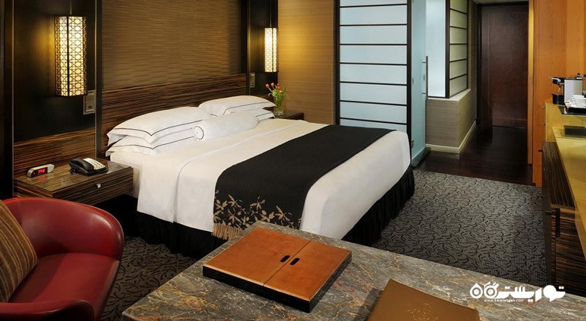 نمای تخت بزرگ اتاق کلاب