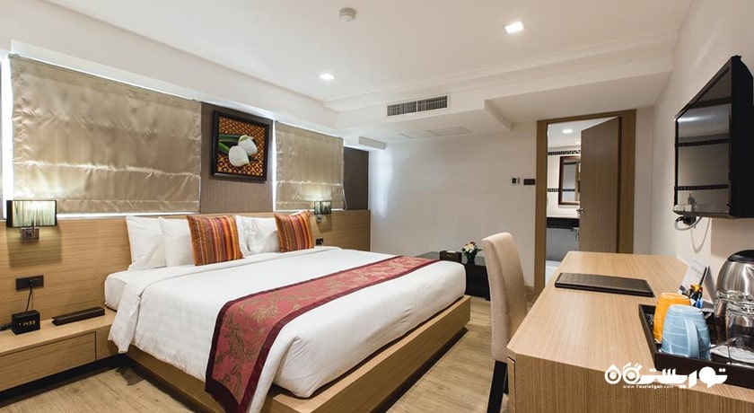 نمای تخت بزرگ اتاق دلوکس