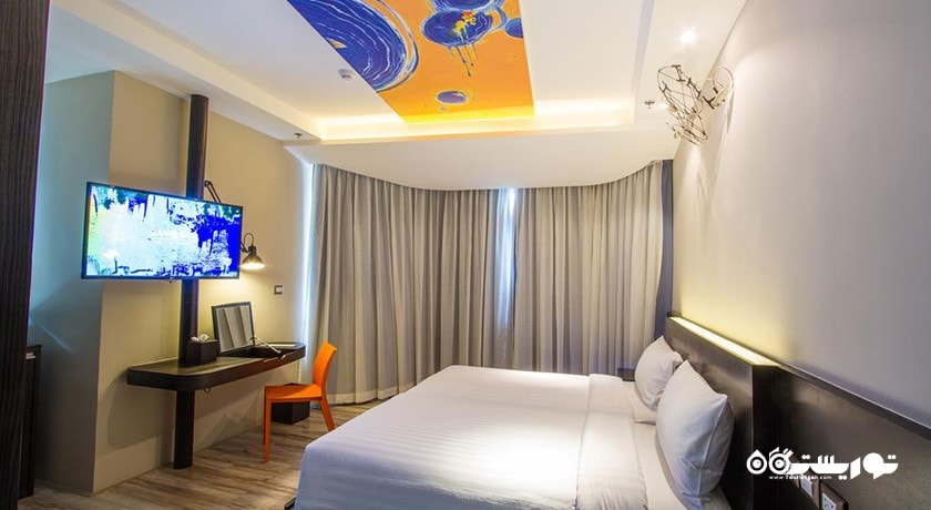 نمای تخت بزرگ اتاق بیزینس