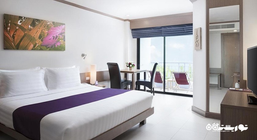 نمای تخت بزرگ اتاق سوپریور