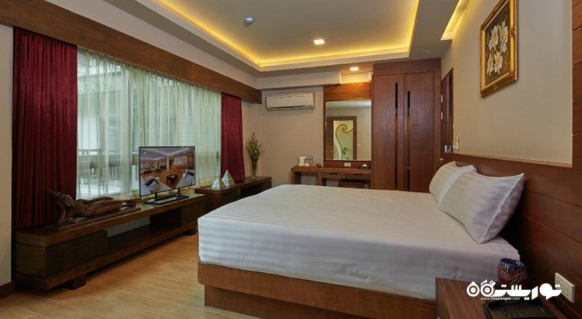 نمای تخت بزرگ سوئیت هتل