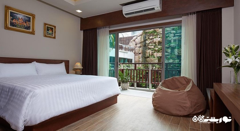 نمای تخت بزرگ اتاق سوپریور