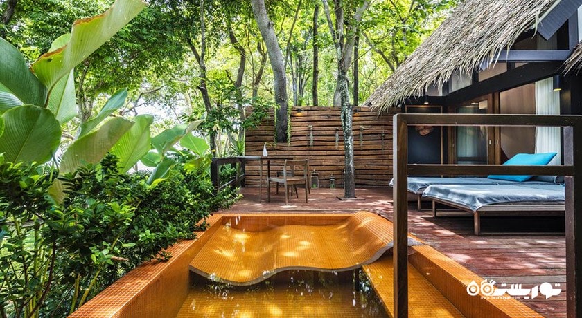 سوئیت کنوپی با استخر اختصاصی