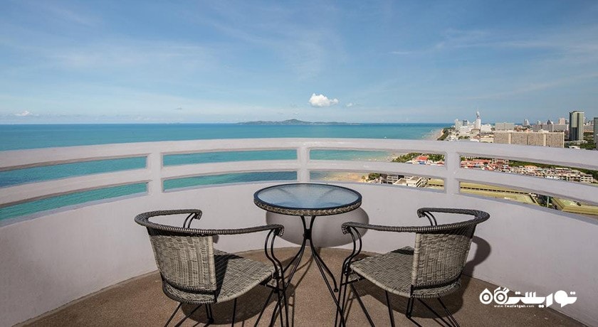 چشم انداز زیبای تراس اتاق دلوکس