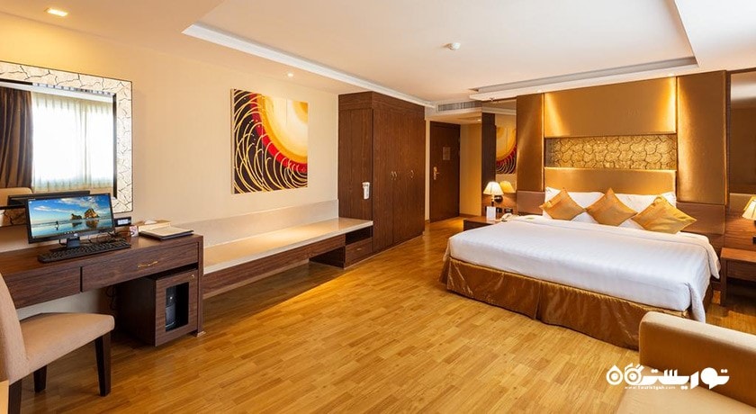 نمای تخت بزرگ اتاق دلوکس