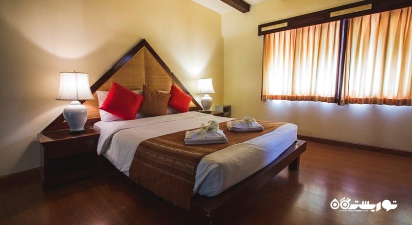 نمای تخت بزرگ سوئیت سه خوابه