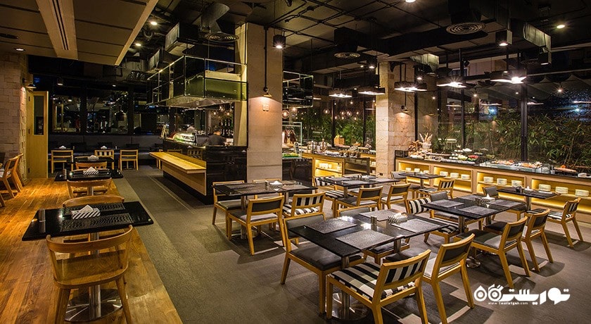 نمای کلی رستوران و بار پاتیو