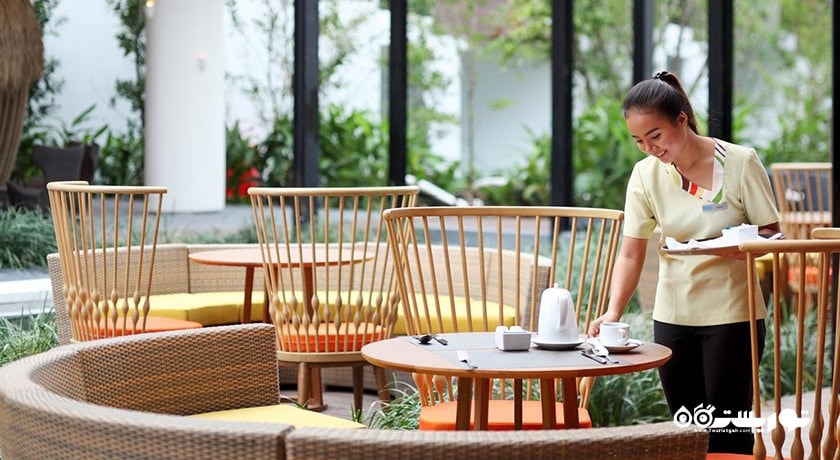 نمای رستوران تایلندی کوکو اند رام