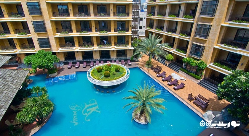 استخر روباز هتل مانترا پورا ریزورت اند اسپا